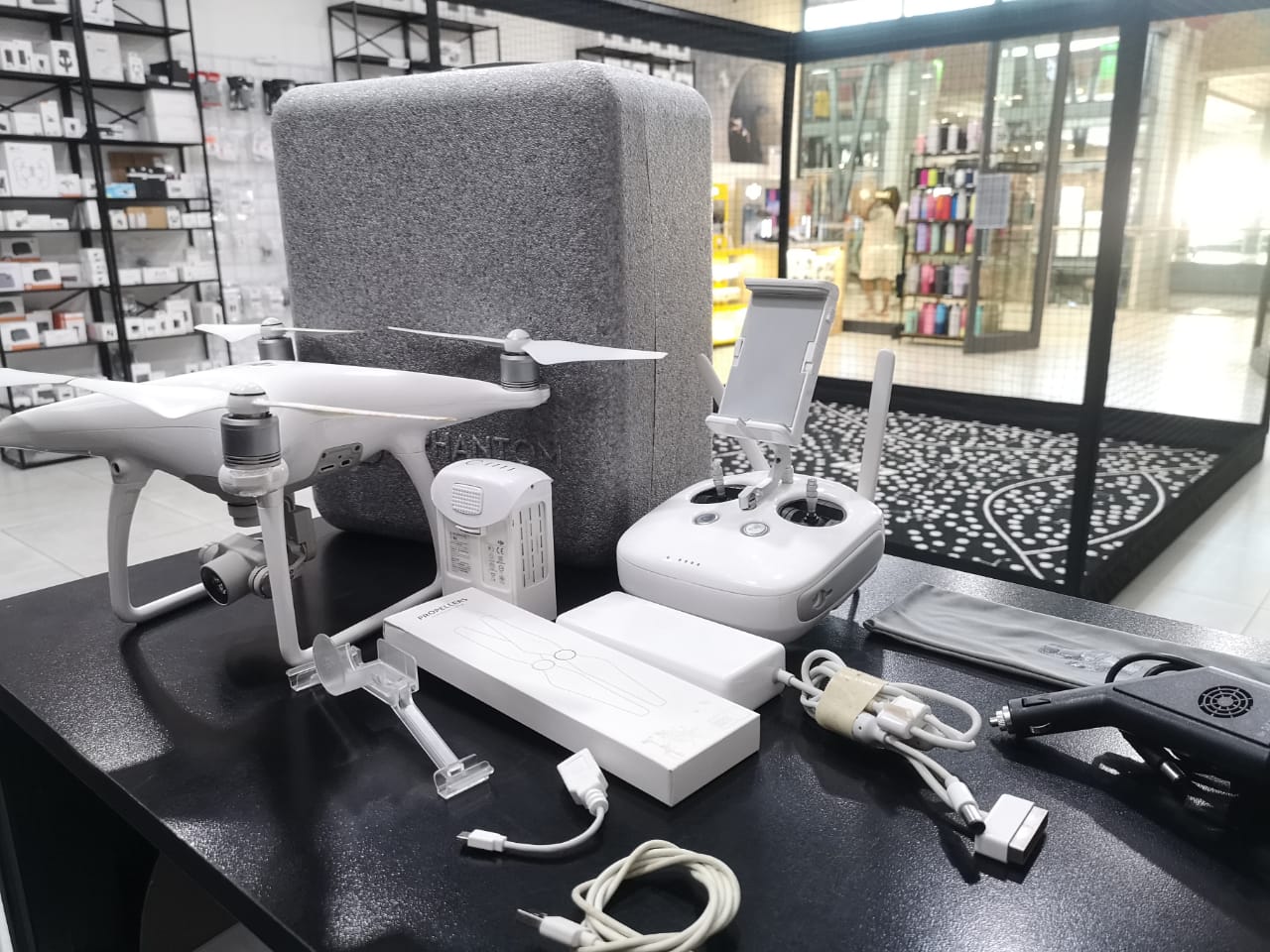 DJI PHANTOM 4 STANDARD | PRE OWNED | 2818