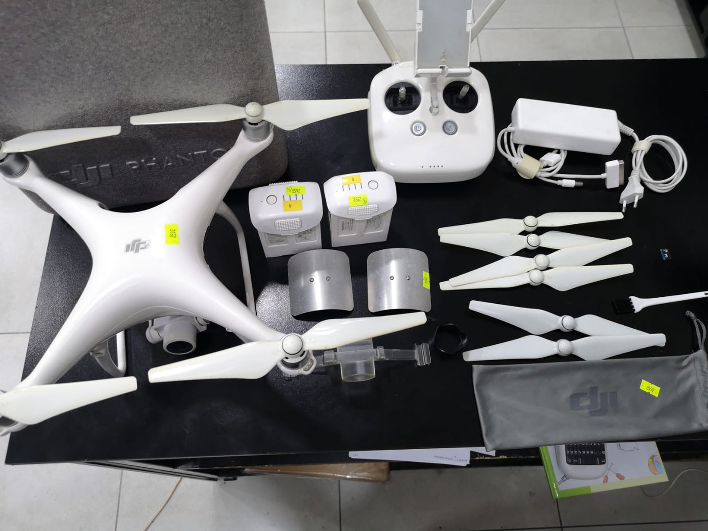 DJI PHANTOM 4 PRO WITH 2 BATTERIES | PRE OWNED | 2592