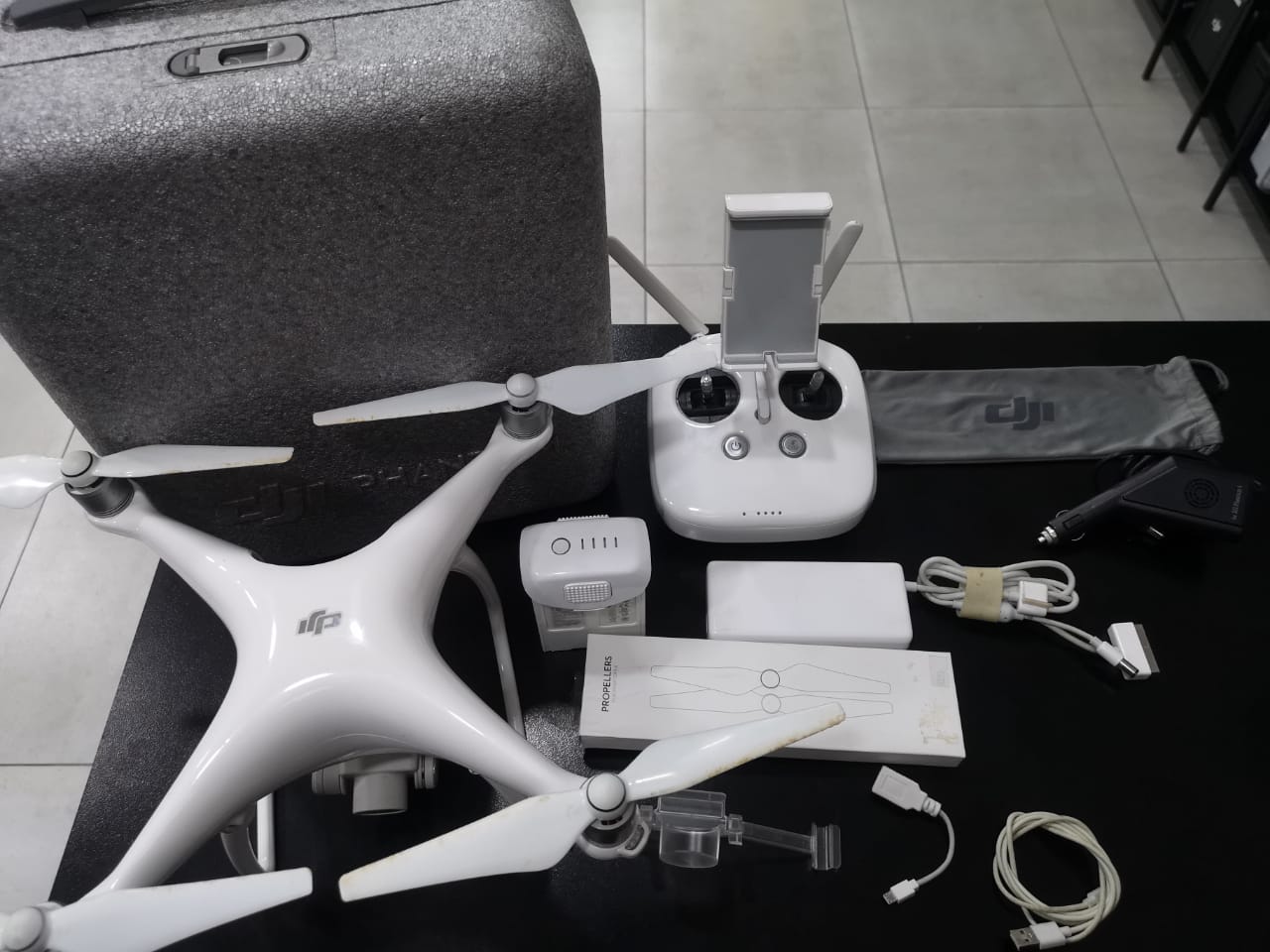 DJI PHANTOM 4 STANDARD | PRE OWNED | 2818