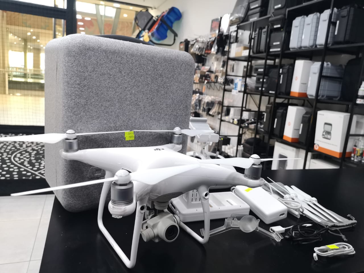 DJI PHANTOM 4 PRO V1 | PRE OWNED| 2652