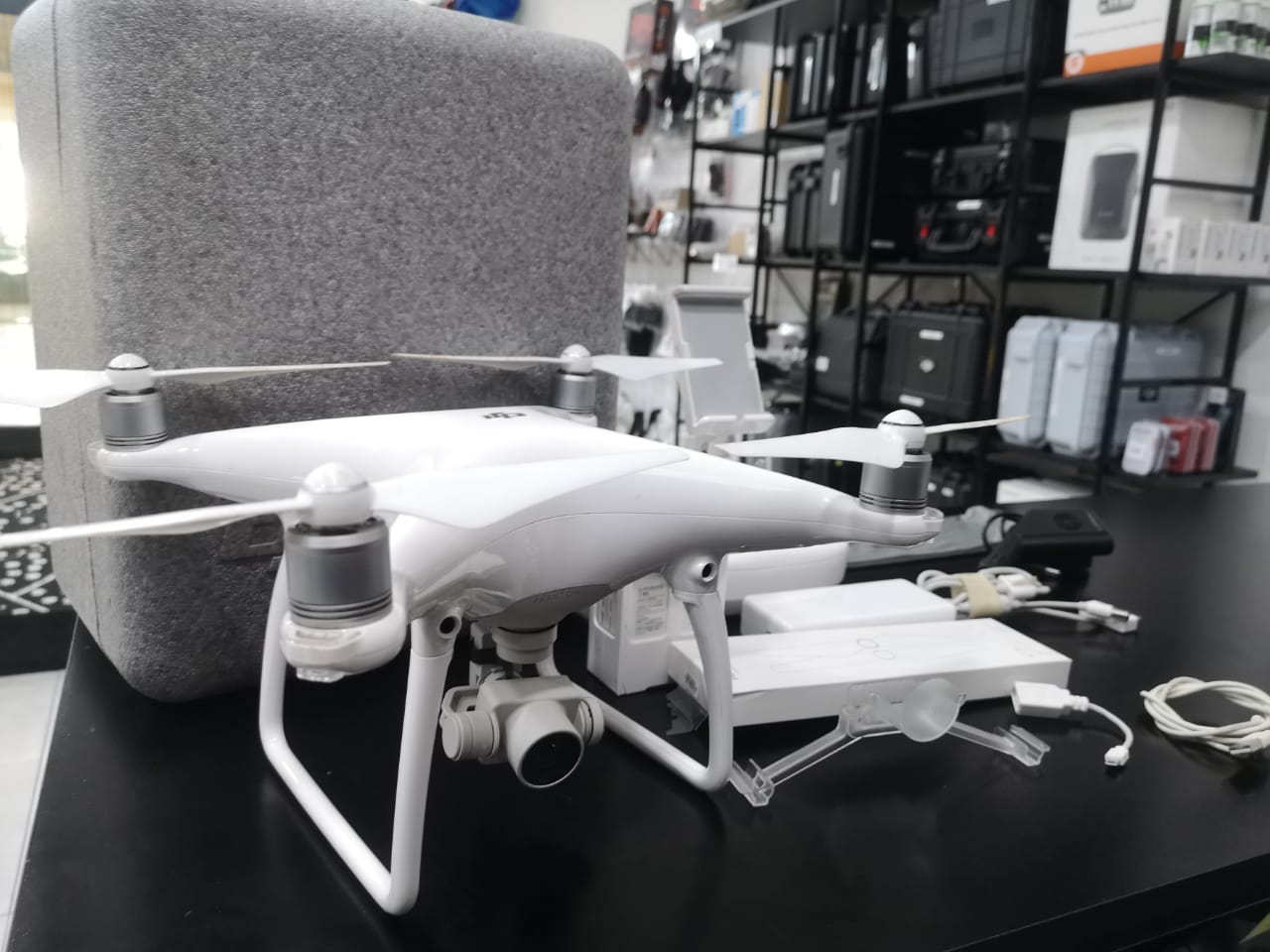 DJI PHANTOM 4 STANDARD | PRE OWNED | 2818