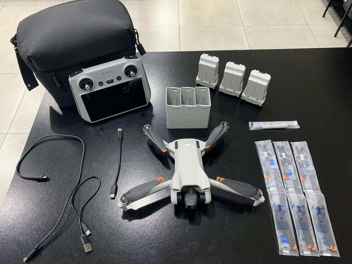 DJI Mini 3 Fly More Combo| PRE OWNED | 3030