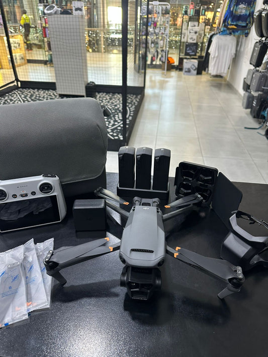 DJI Mavic 3 Pro Fly More Combo | PRE OWNED | 3033