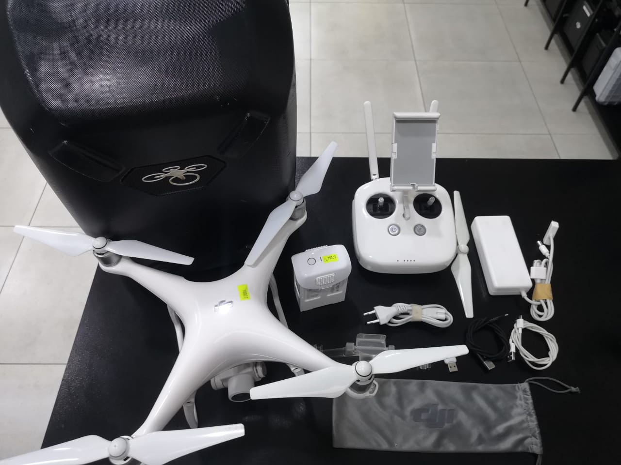 DJI PHANTOM 4 PRO V1 | PRE OWNED| 2804